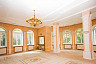 В Саратове за 81 миллион рублей продают особняк с белорусскими кедрами